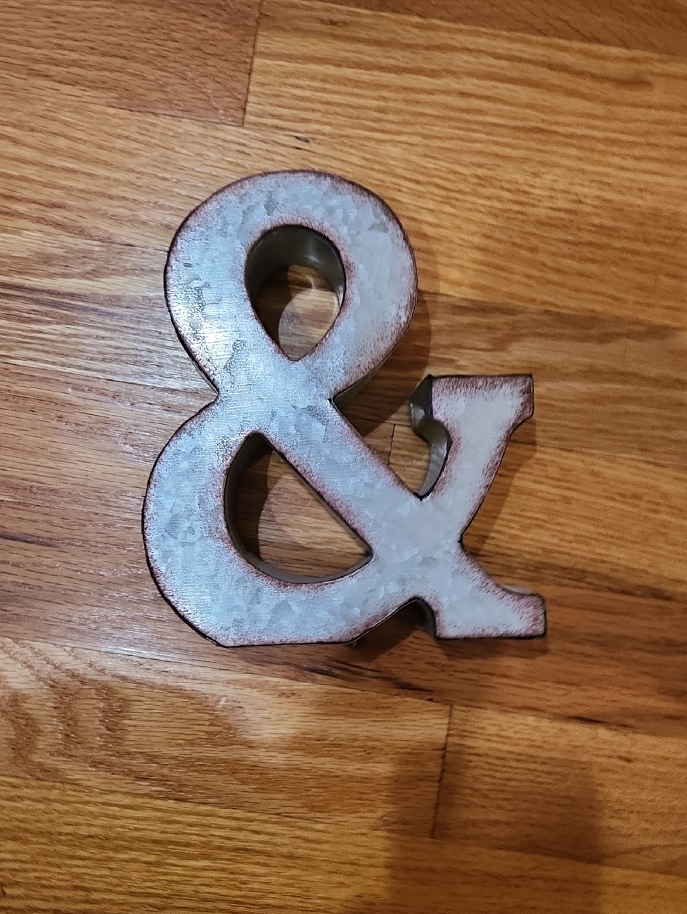 Rustic White Ampersand Accent
